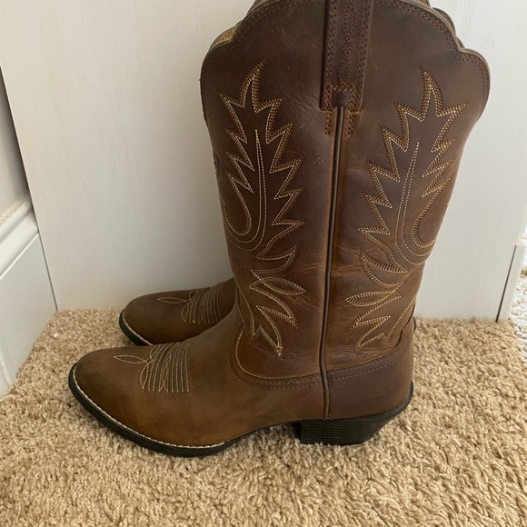 Ariat Heritage Cowboy Boots - Picture 2 of 6